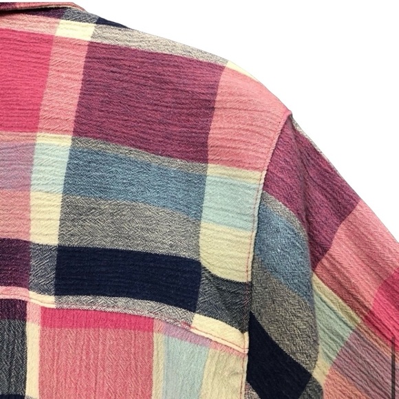 Vintage textured pink plaid short sleeve button down shirt - Picture 8 of 8